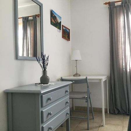 Mi dulce аpartamento con gratis Wi-Fi, con piscina en Los Cristianos Los Cristianos  Esterno foto